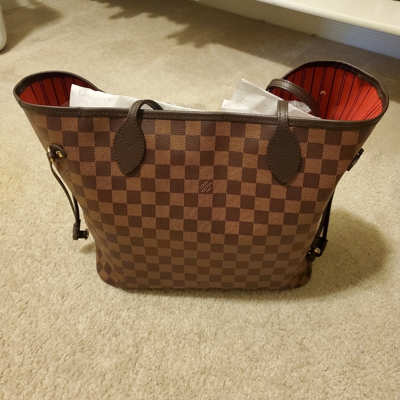 Purses - Picture 6 of 8